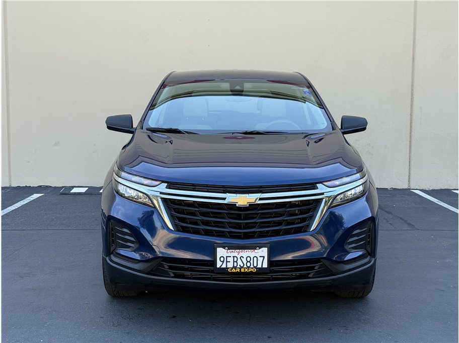Used 2023 Chevrolet Equinox LS w/ LS Convenience Package FWD image 2