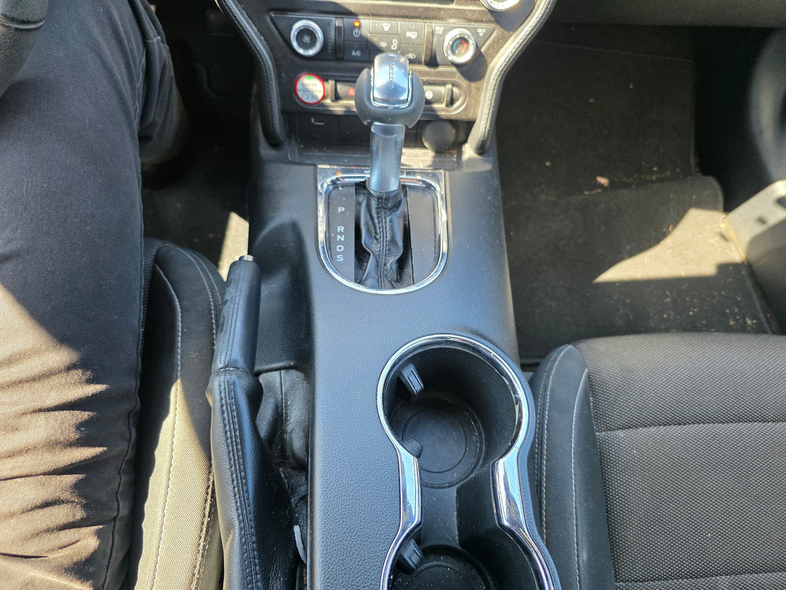 Used 2016 Ford Mustang Convertible w/ Equipment Group 051A RWD image 12