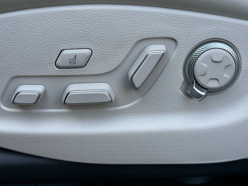 New 2026 Genesis GV80 2.5T Prestige image 23