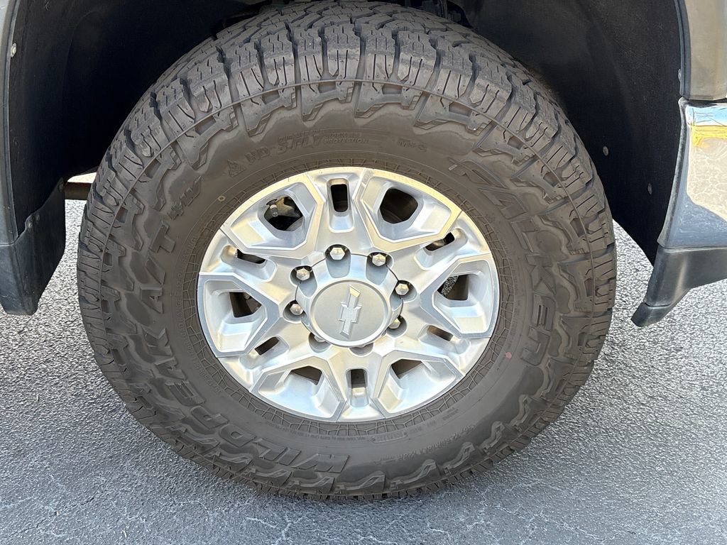 Used 2020 Chevrolet Silverado 2500 LT w/ Z71 Off-Road Package AWD/4WD image 29