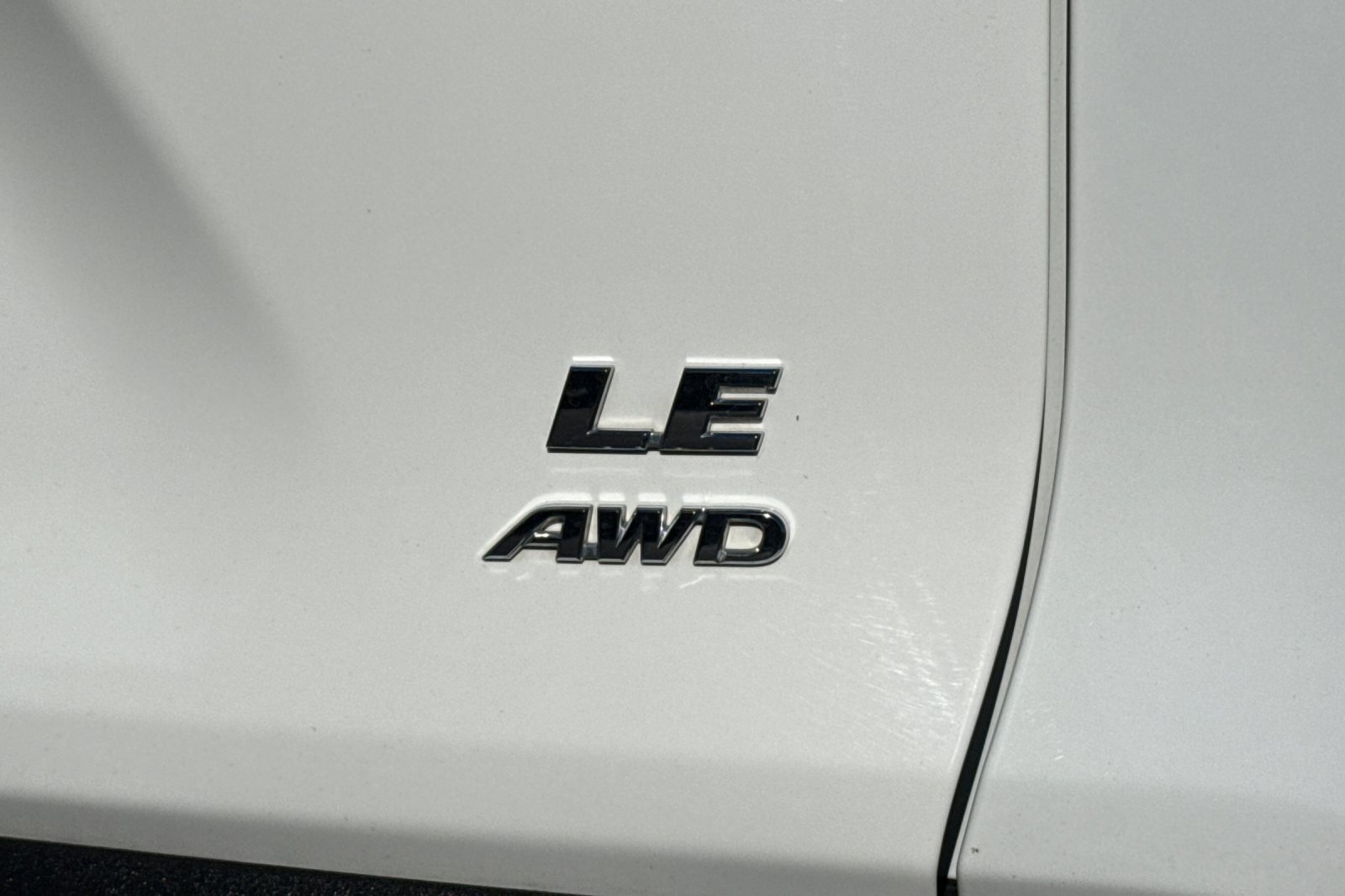 Used 2025 Toyota RAV4 LE AWD/4WD image 26