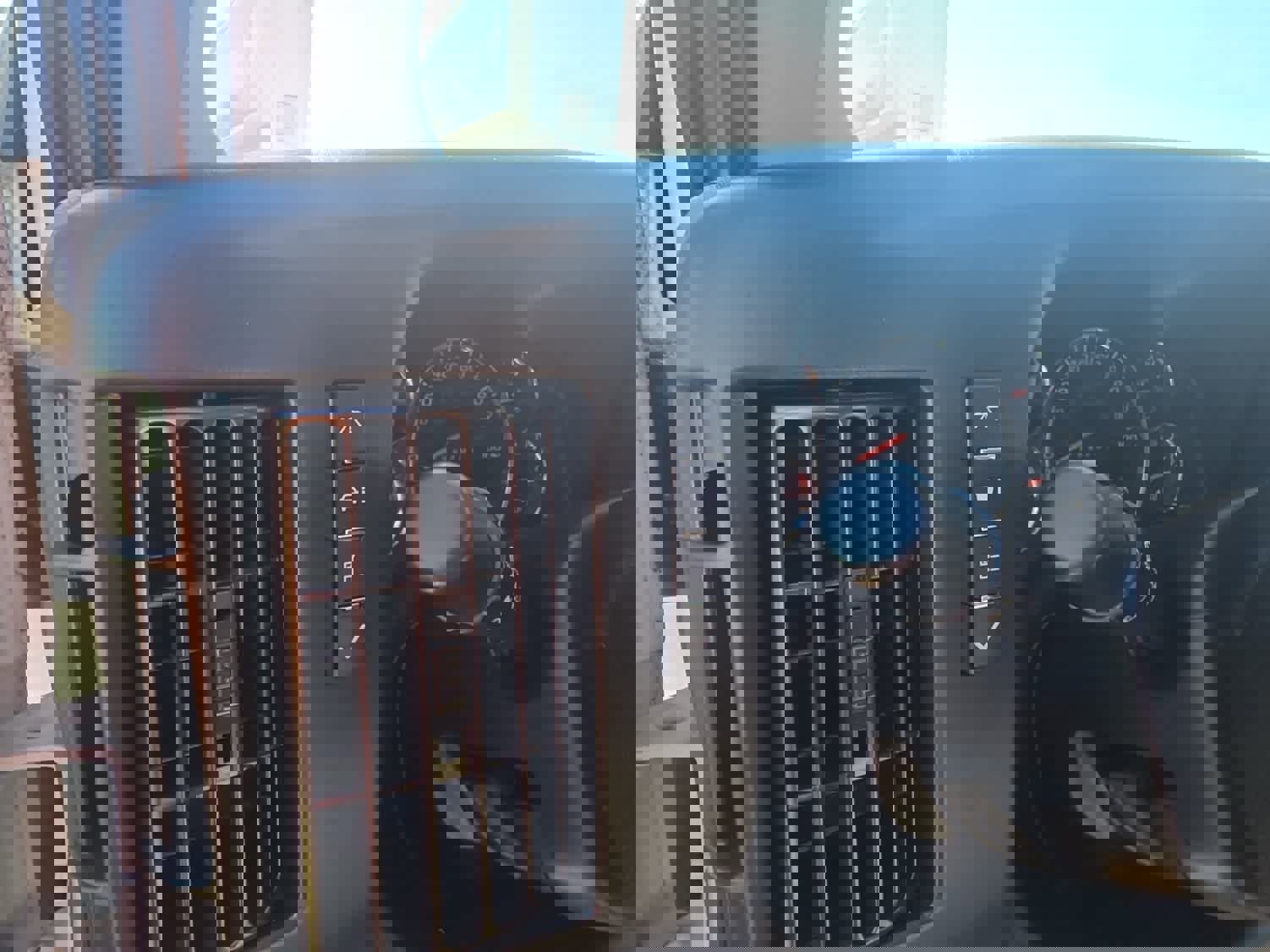 Used 2020 Chevrolet Express 2500 w/ Communications Package image 16