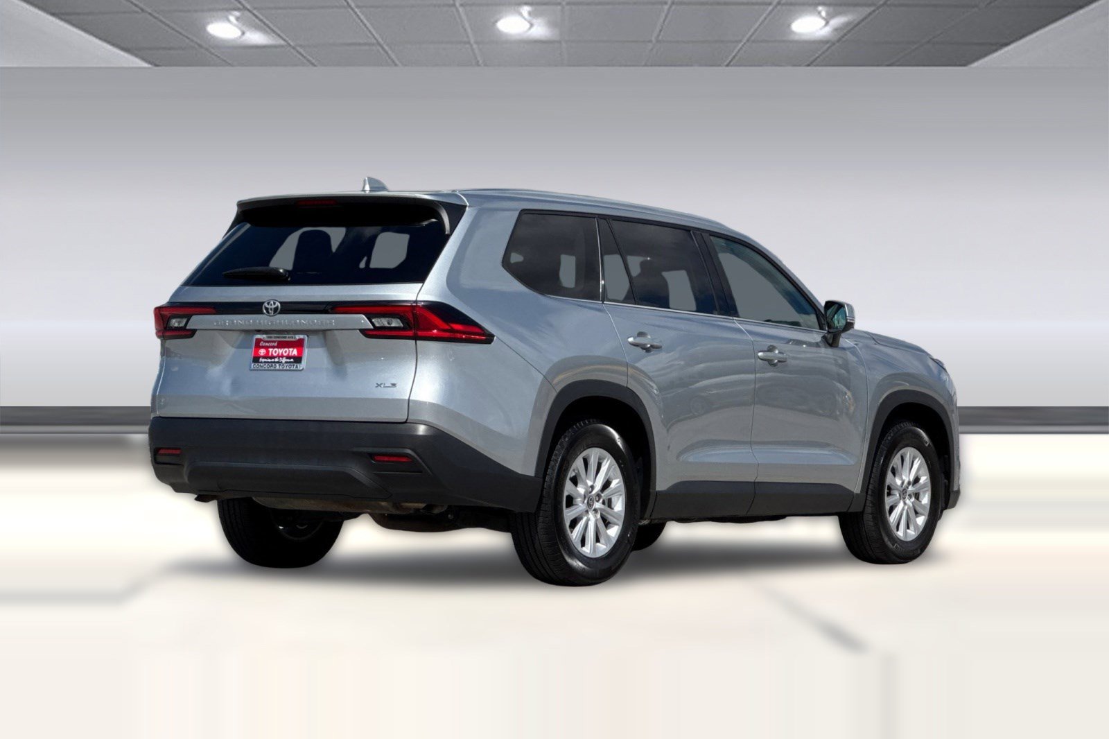 Used 2025 Toyota Grand Highlander FWD image 9