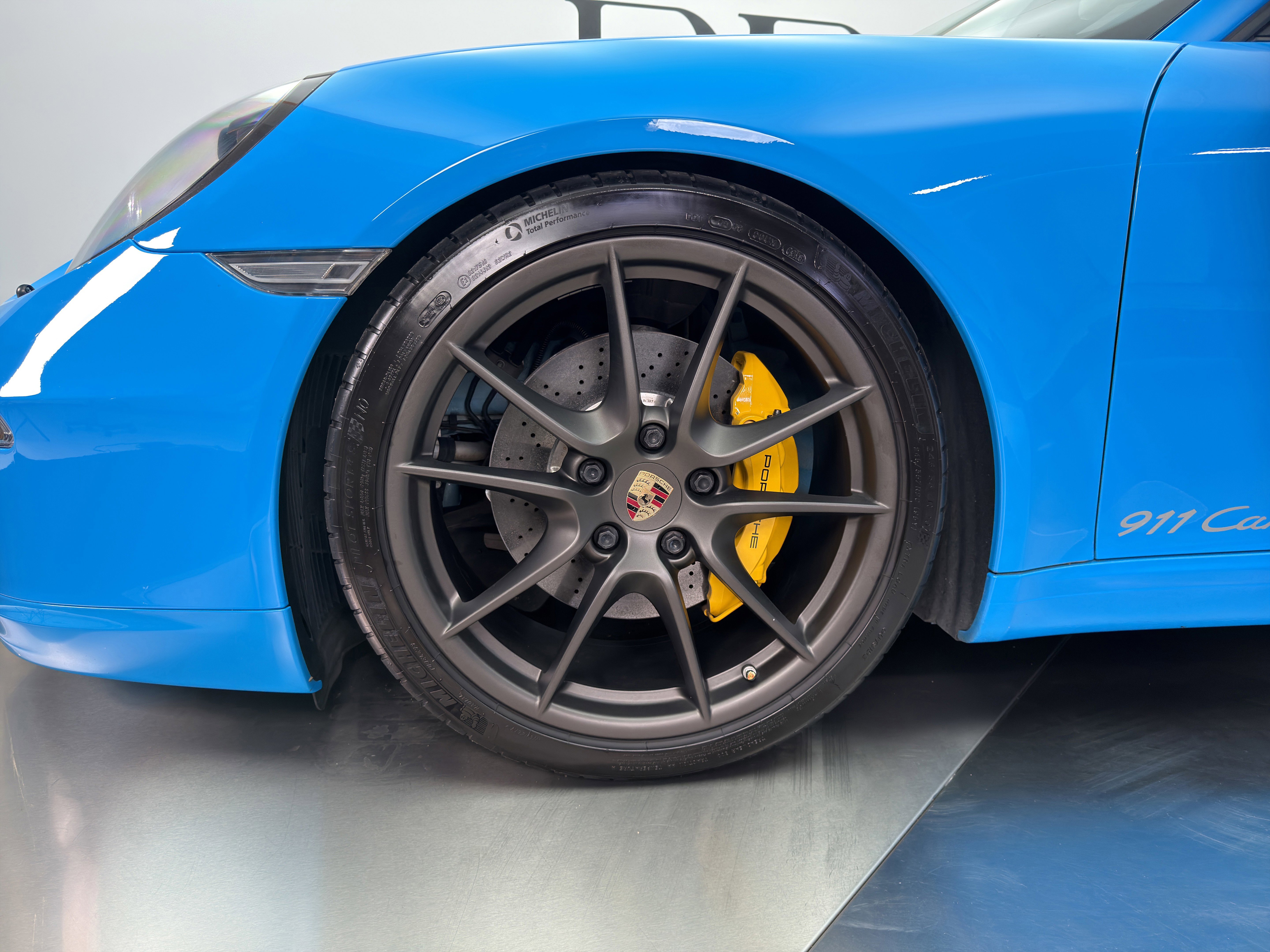 Used 2014 Porsche 911 Carrera S image 4