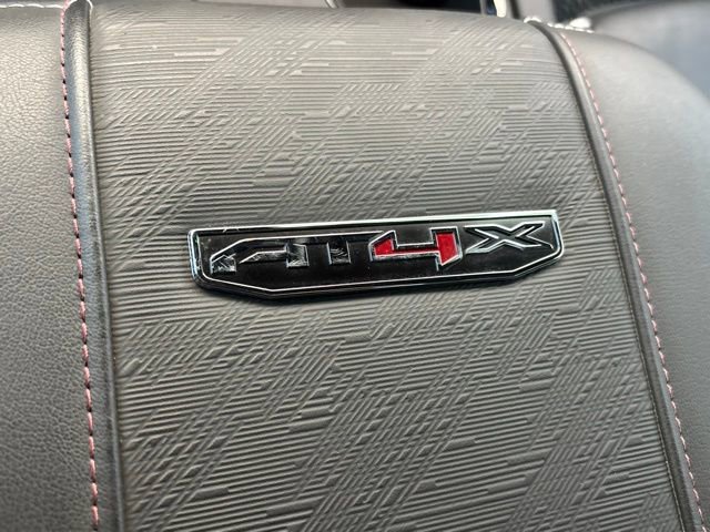 Used 2024 GMC Sierra 2500 AT4X image 33