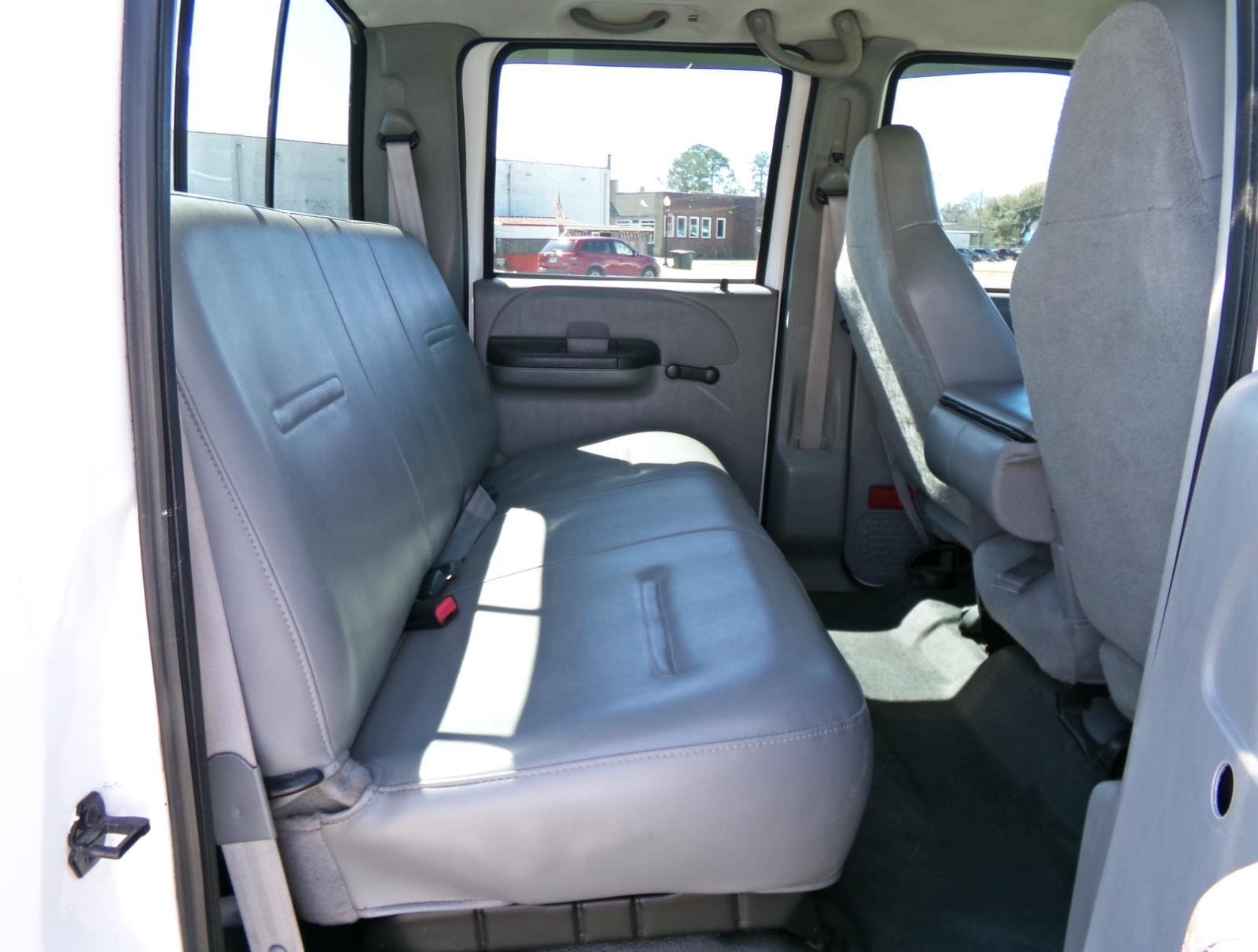 Used 2006 Ford F350 XL RWD image 15