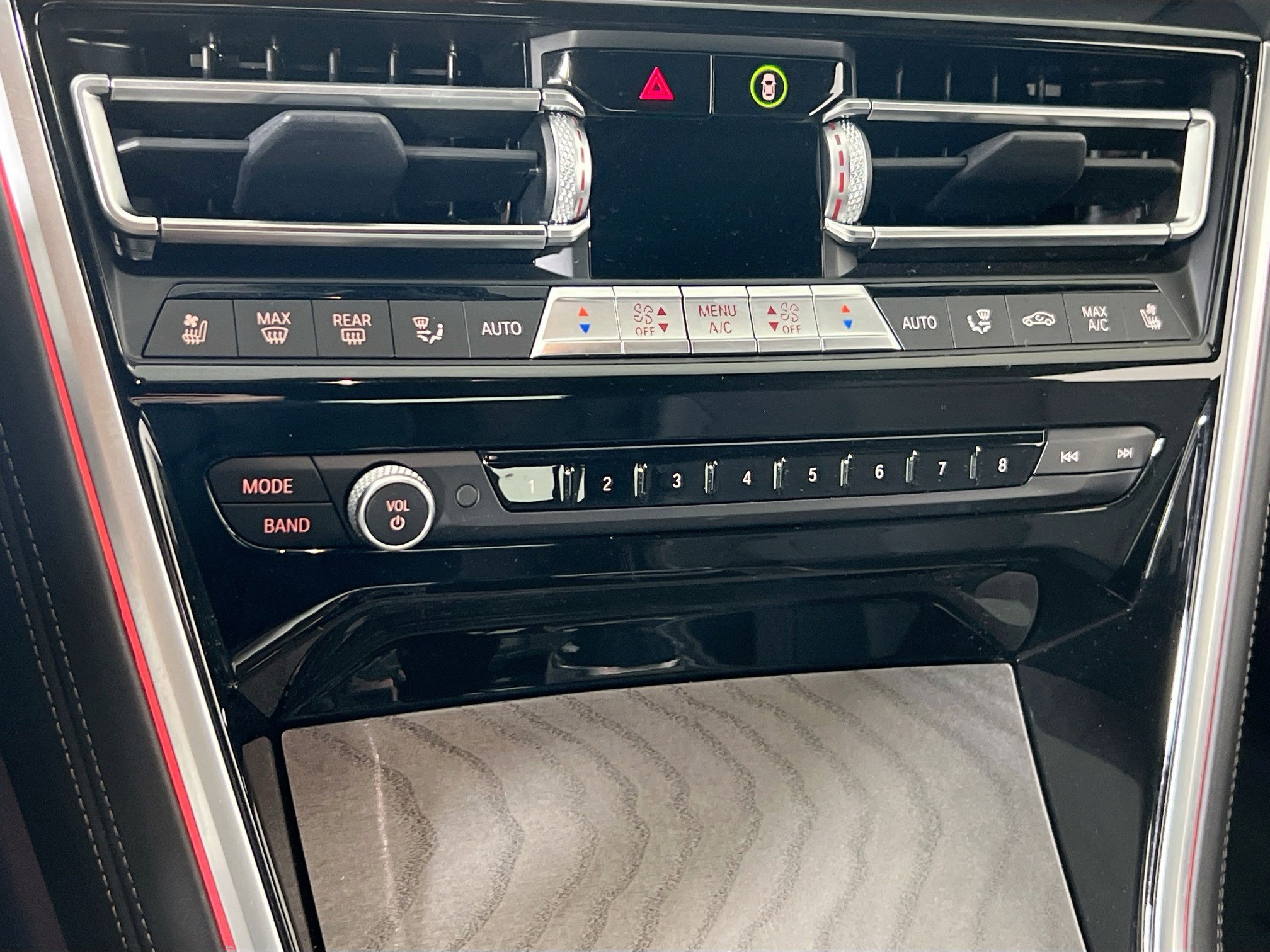 Used 2022 BMW M850i xDrive Convertible w/ Driving Assistance Package image 16