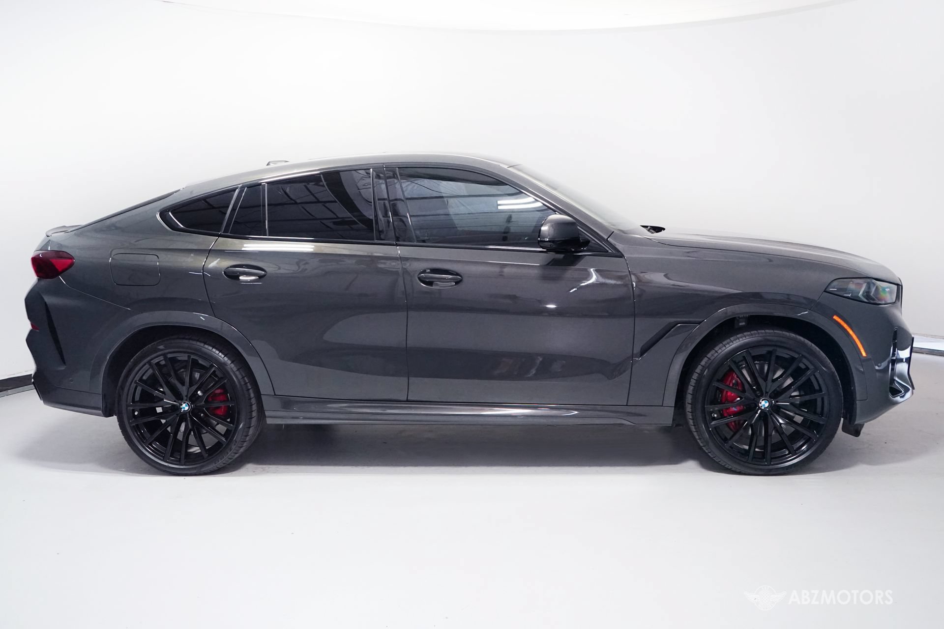 Used 2026 BMW X6 xDrive40i AWD/4WD image 3