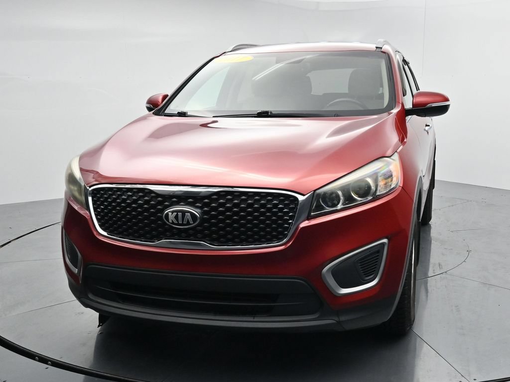 Used 2017 Kia Sorento AWD w/ LX Convenience Package image 3