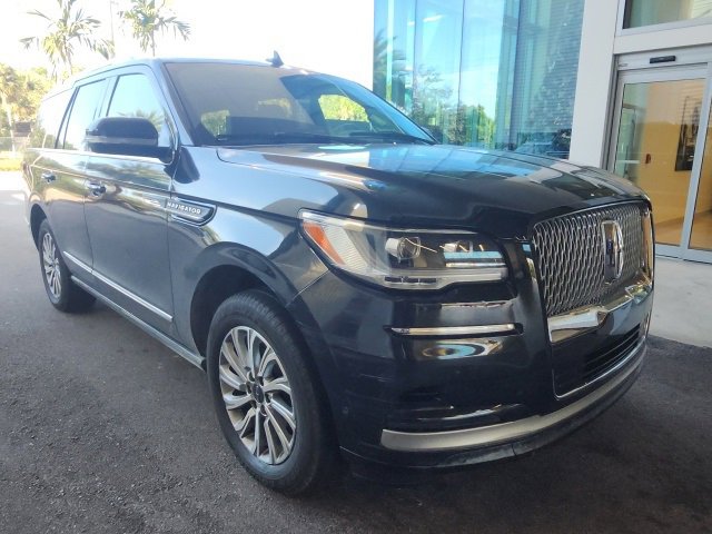 Certified 2024 Lincoln Navigator Premiere image 3