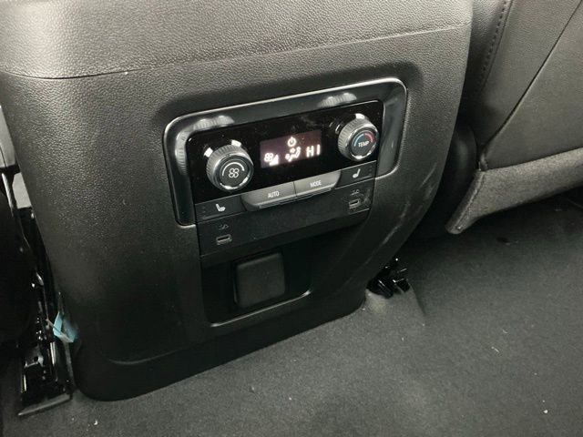 New 2026 Chevrolet Suburban Premier image 21