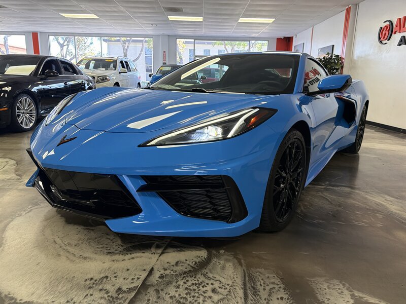 Used 2025 Chevrolet Corvette Stingray Coupe w/ 1LT RWD image 4