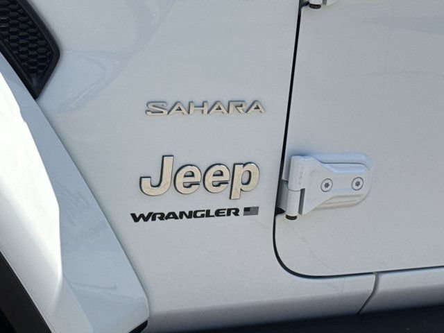 Used 2024 Jeep Wrangler Unlimited Sahara w/ Technology Group AWD/4WD image 14