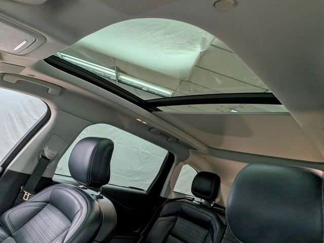 Used 2025 Lincoln Nautilus Reserve image 20