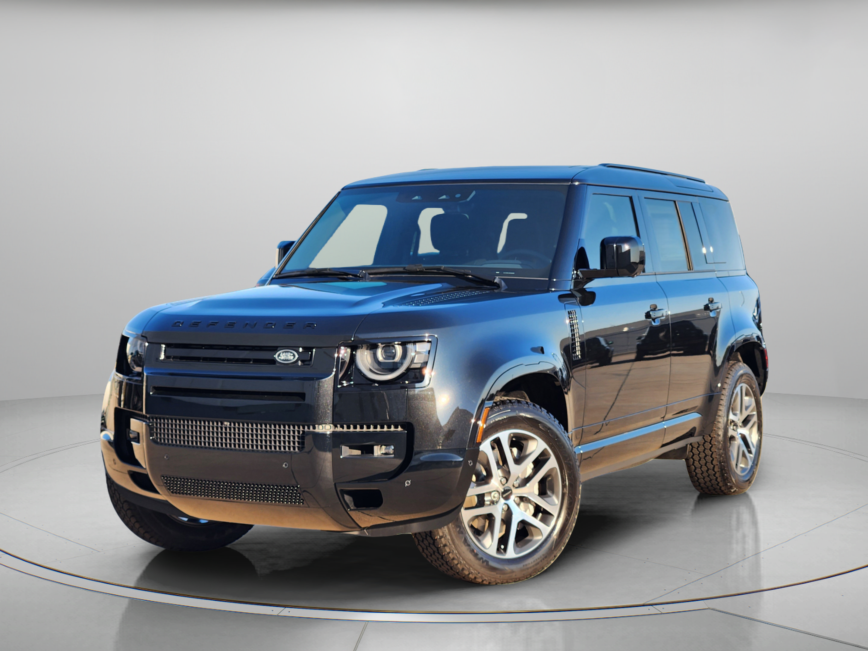 New 2026 Land Rover Defender 110 X-Dynamic SE AWD/4WD image 1