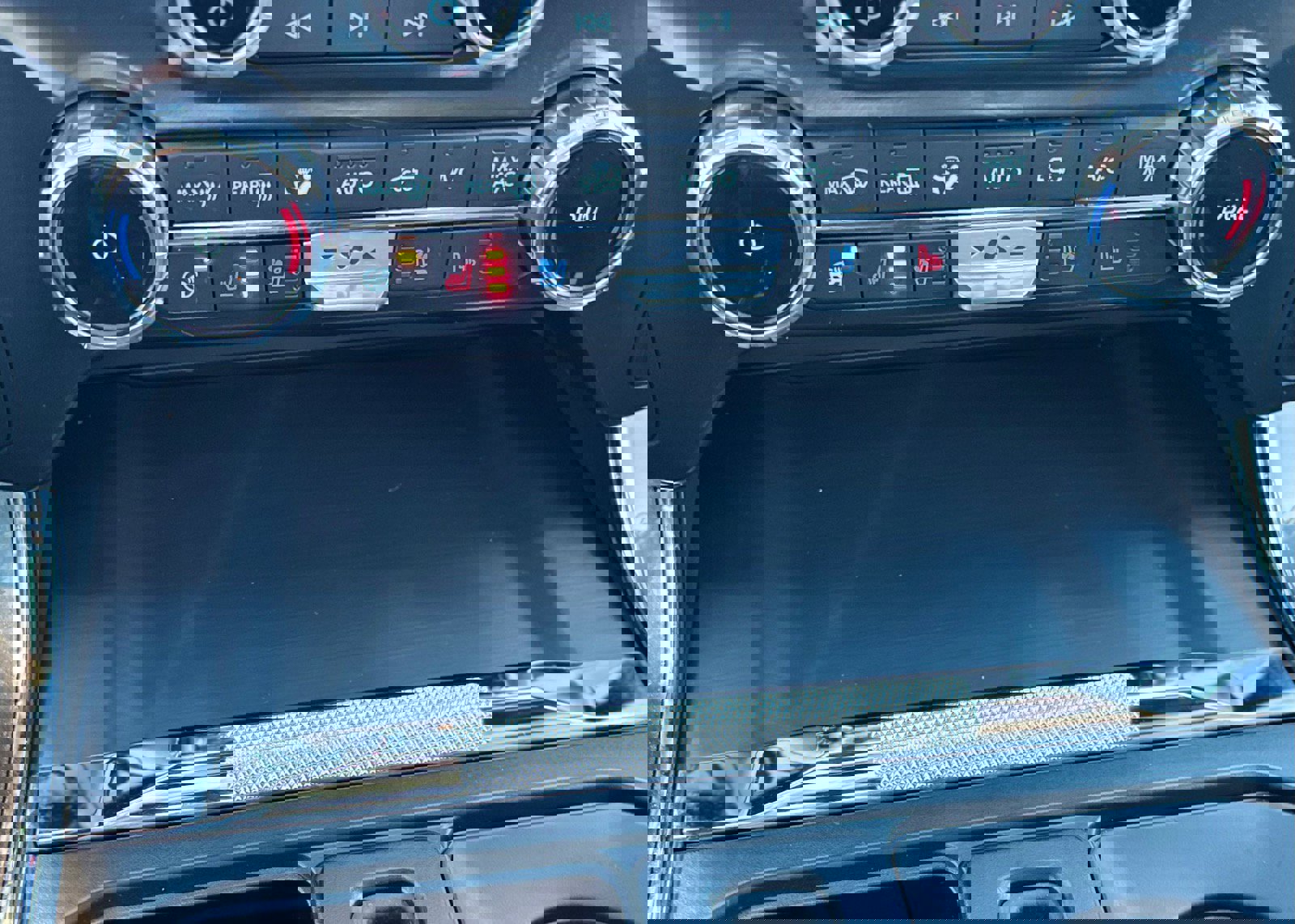 Certified 2022 Ford F150 Lariat w/ Equipment Group 502A High image 52