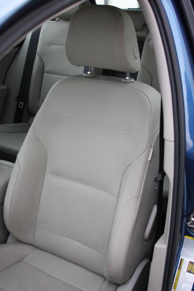 Used 2015 Volkswagen Golf S image 29