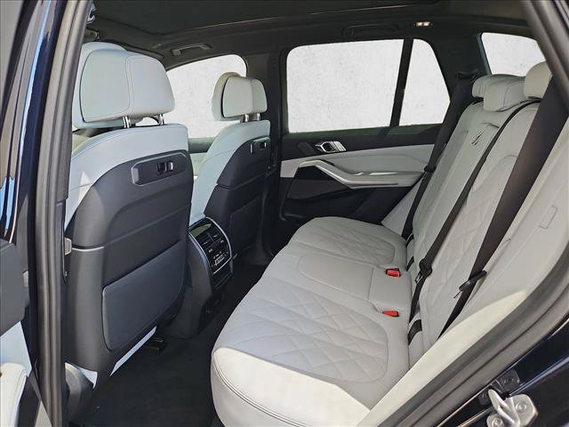 New 2026 BMW X5 xDrive40i w/ M Sport Package AWD/4WD image 16