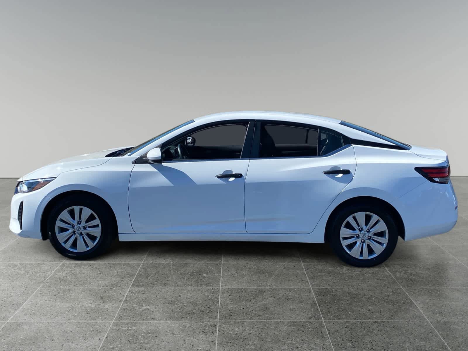 Used 2024 Nissan Sentra S FWD image 2
