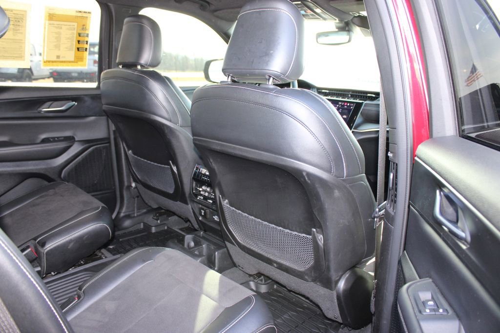 Used 2023 Jeep Grand Cherokee L Laredo image 35