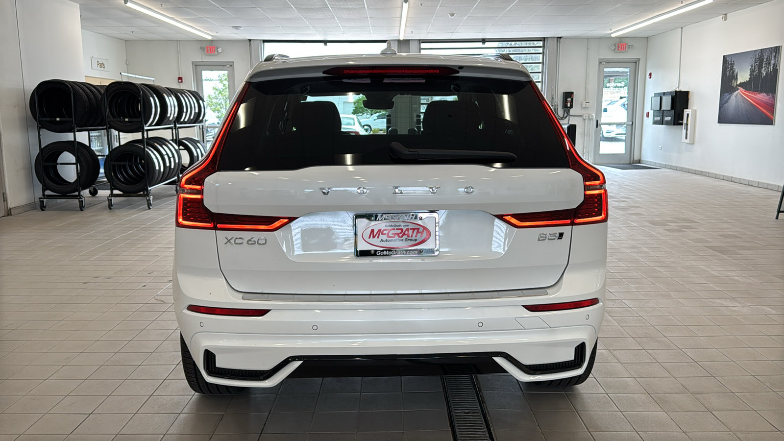 New 2027 Volvo XC60 B5 Ultra AWD/4WD image 6