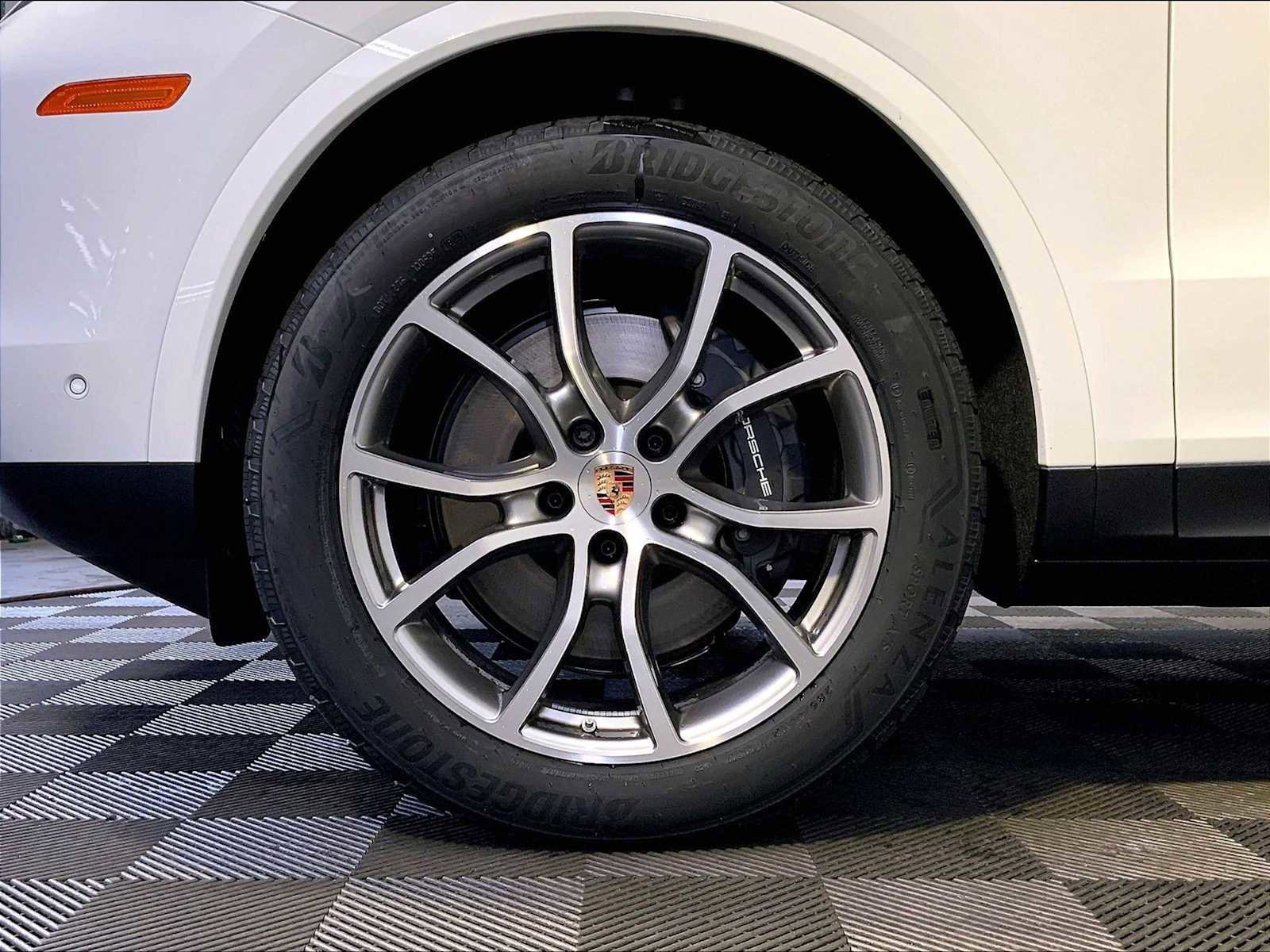 New 2026 Porsche Cayenne image 11