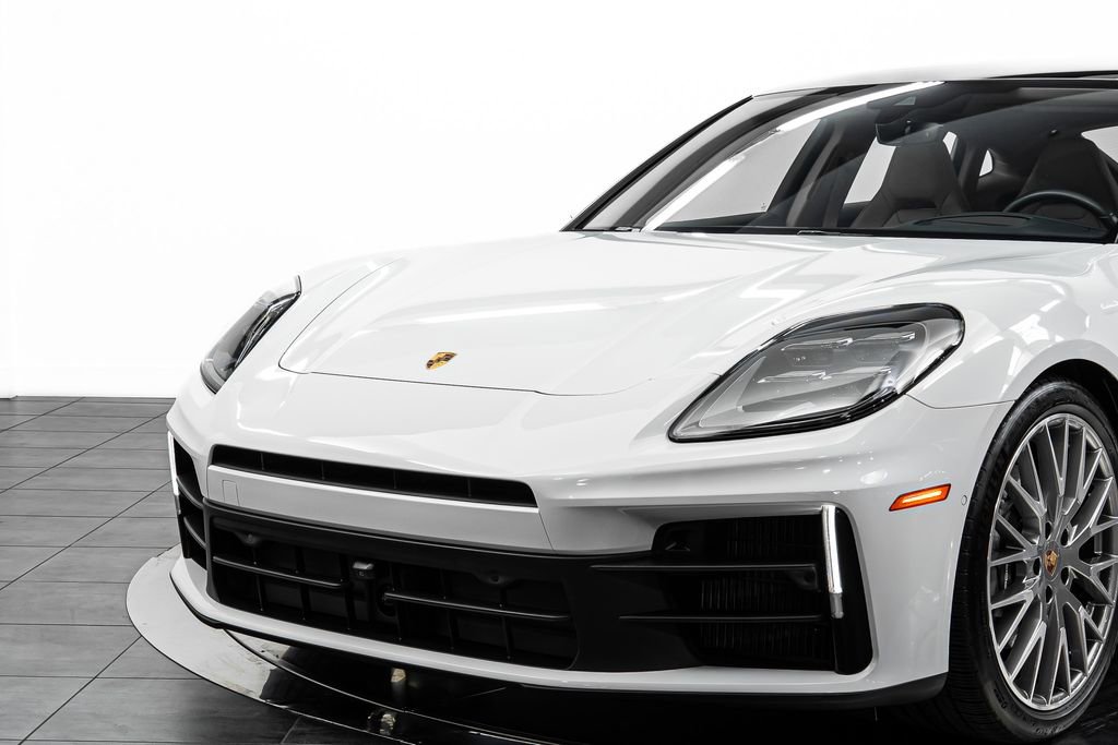 Used 2024 Porsche Panamera 4 image 13