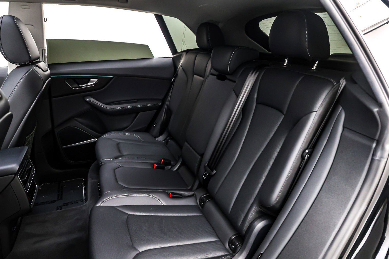 Used 2023 Audi Q8 Premium Plus w/ Premium Plus Package image 9