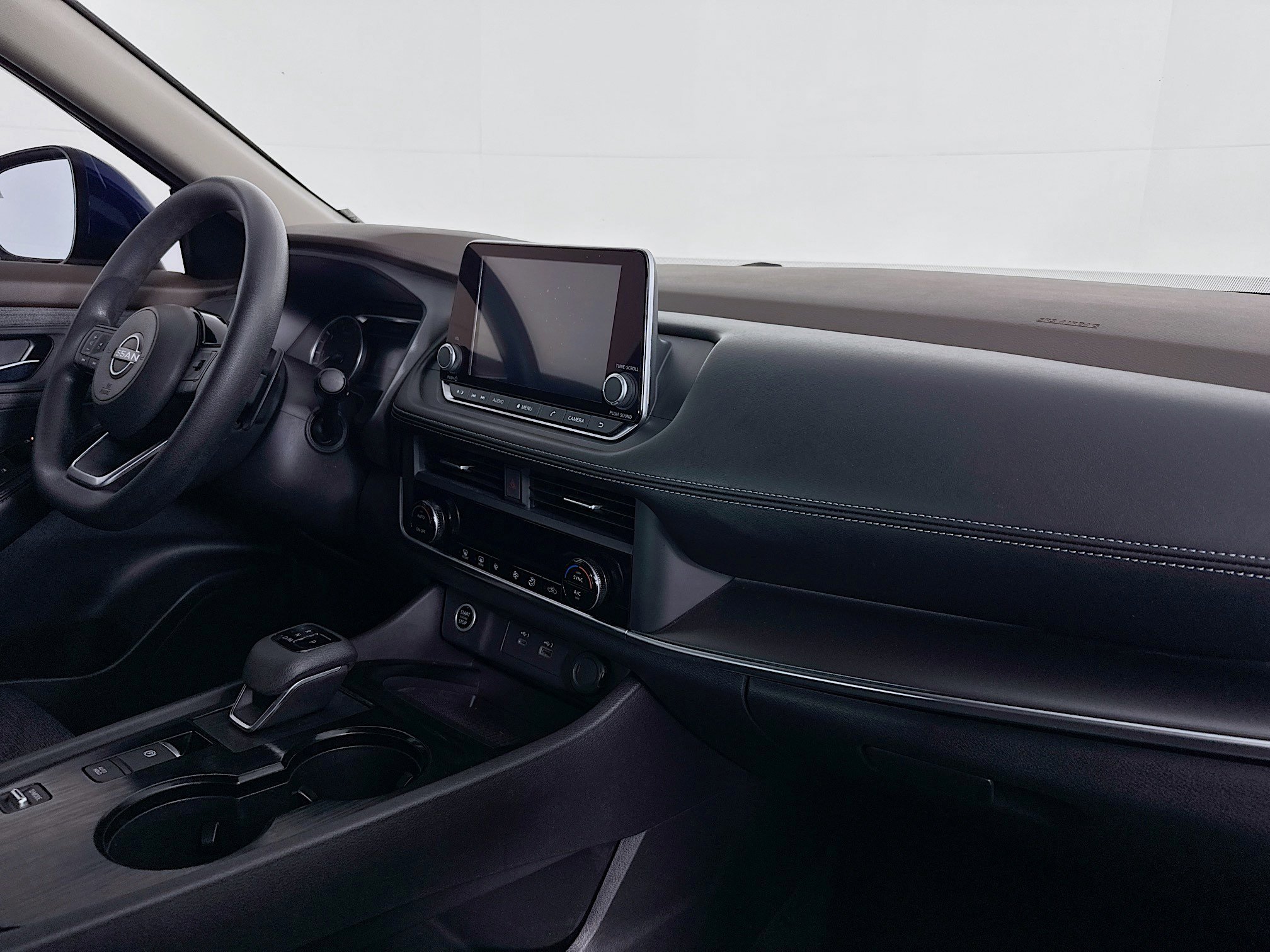 Used 2023 Nissan Rogue SV FWD image 52