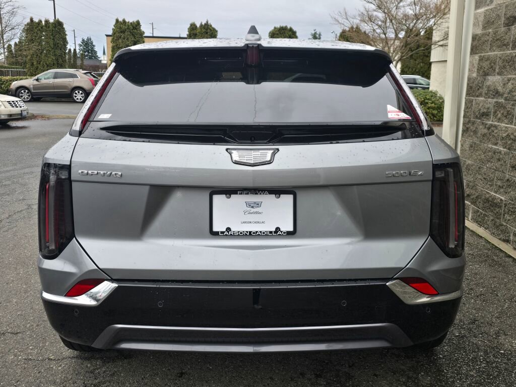 New 2026 Cadillac Optiq Luxury 2 image 6