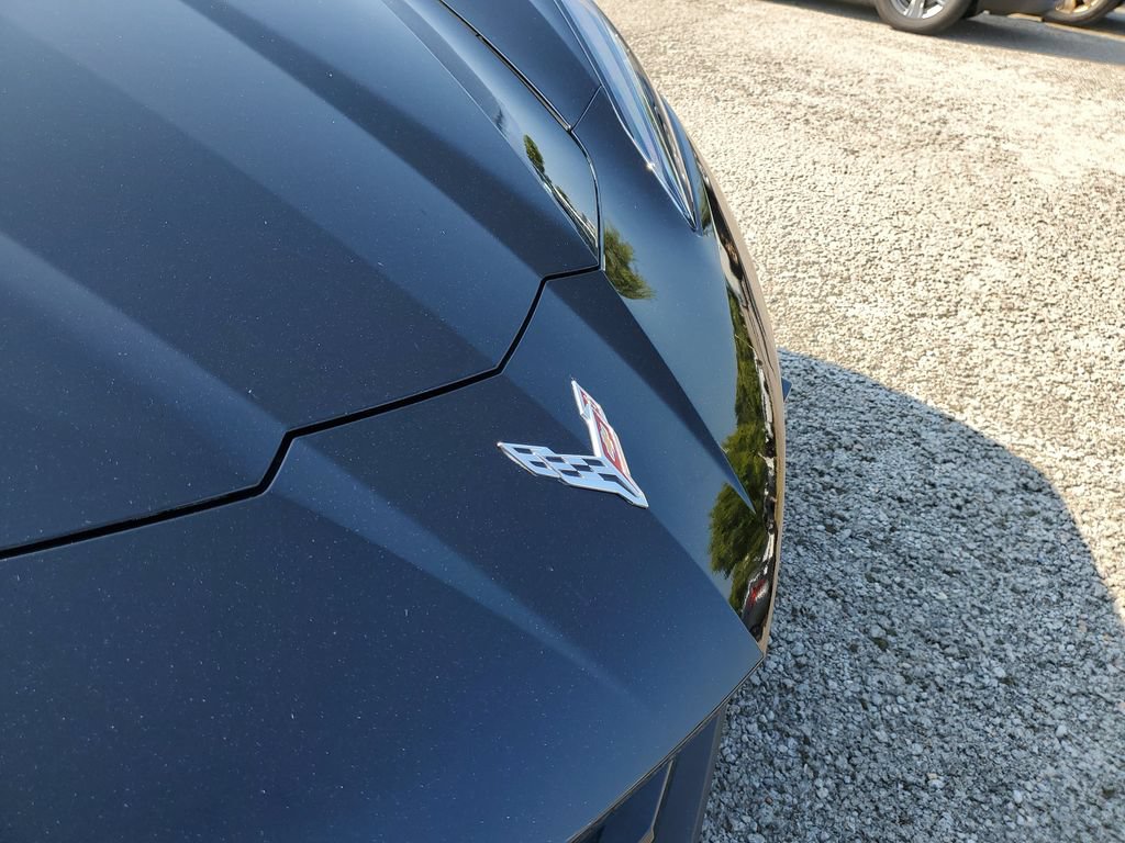 Used 2022 Chevrolet Corvette Stingray Preferred Cpe w/ Z51 Performance Package RWD image 4