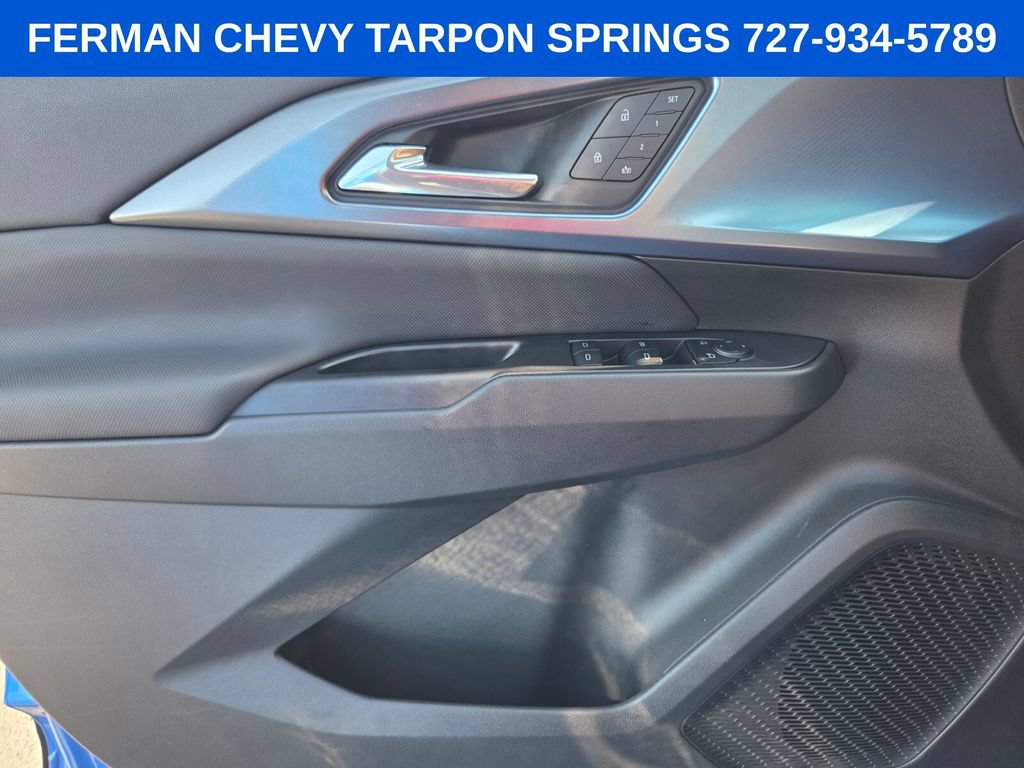 New 2026 Chevrolet Equinox EV LT w/ Convenience Package II FWD image 22