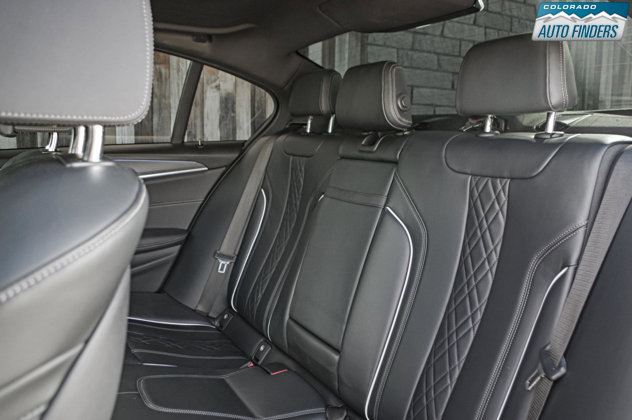 Used 2021 BMW M550i xDrive w/ Premium Package image 25