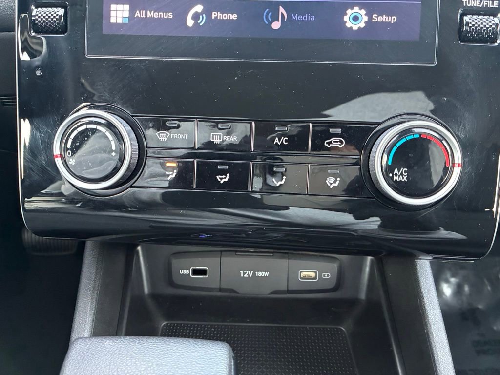 Used 2023 Hyundai Tucson SE image 30