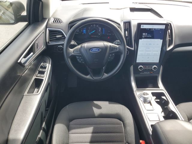 Used 2023 Ford Edge SE image 15