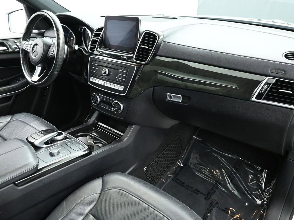 Used 2017 Mercedes-Benz GLS 550 4MATIC image 22