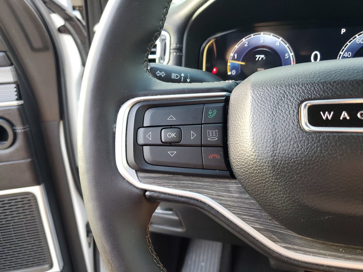Used 2023 Jeep Wagoneer L Series II AWD/4WD image 28