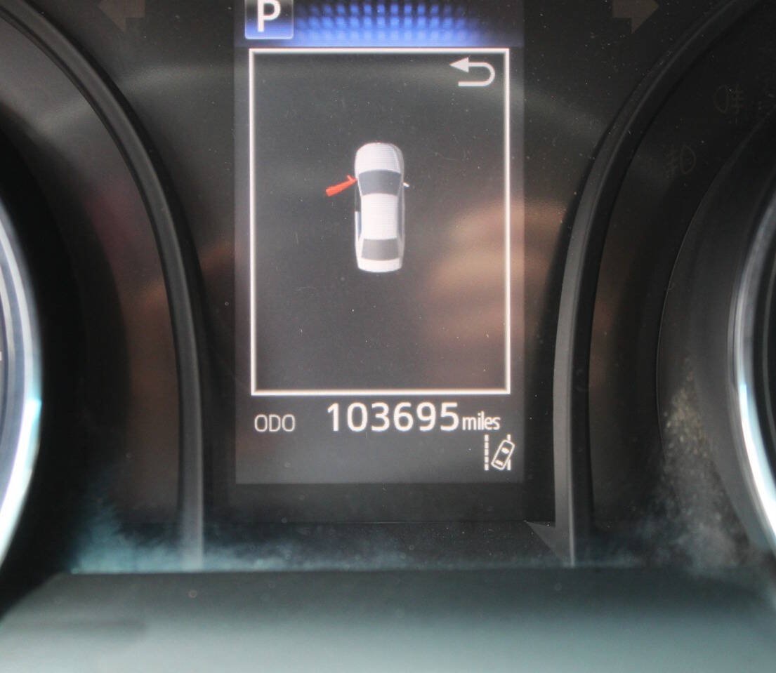 Used 2020 Toyota Camry SE FWD image 7