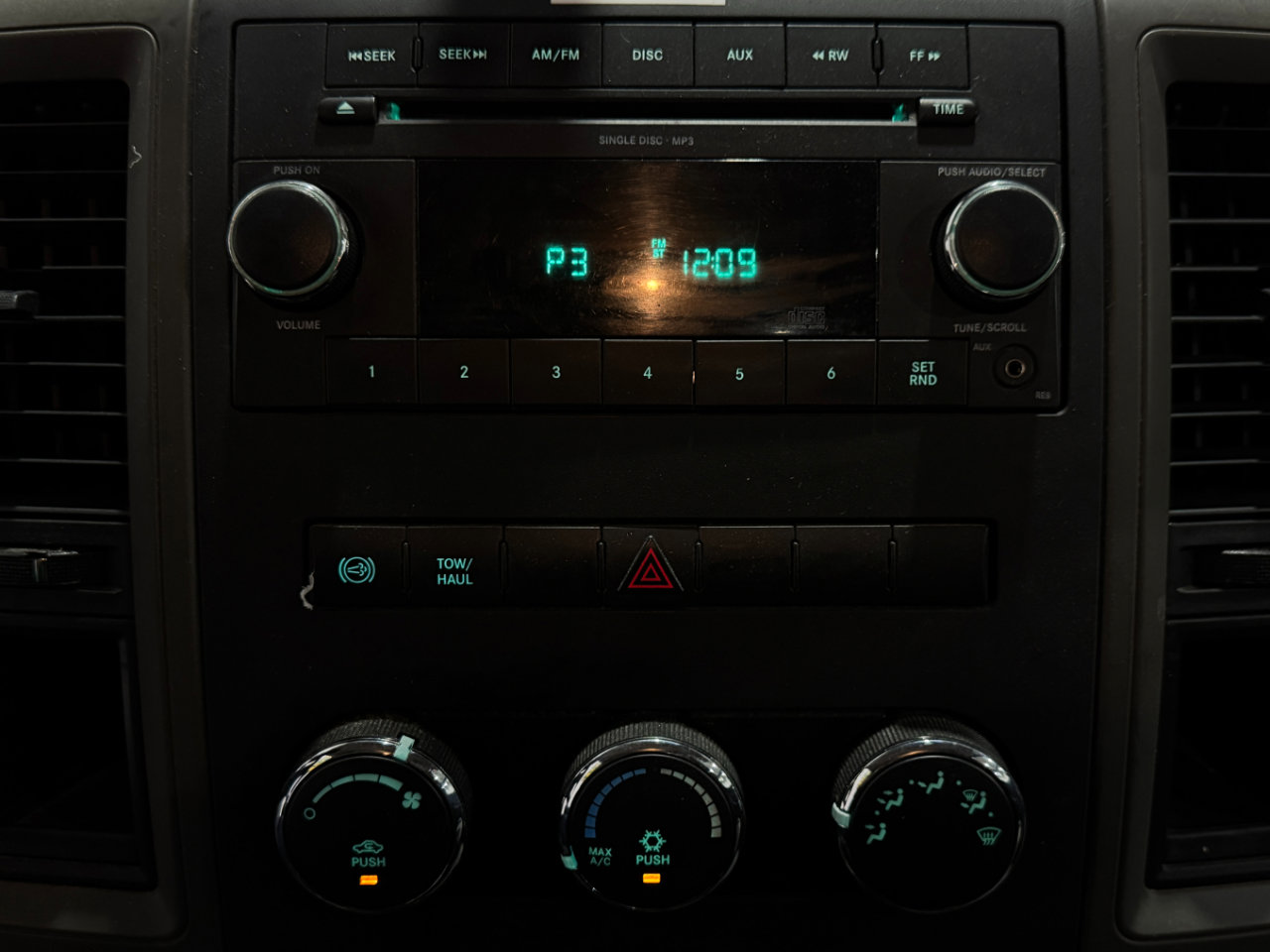 Used 2011 RAM 5500 2WD Regular Cab w/ ST Decor Group image 6