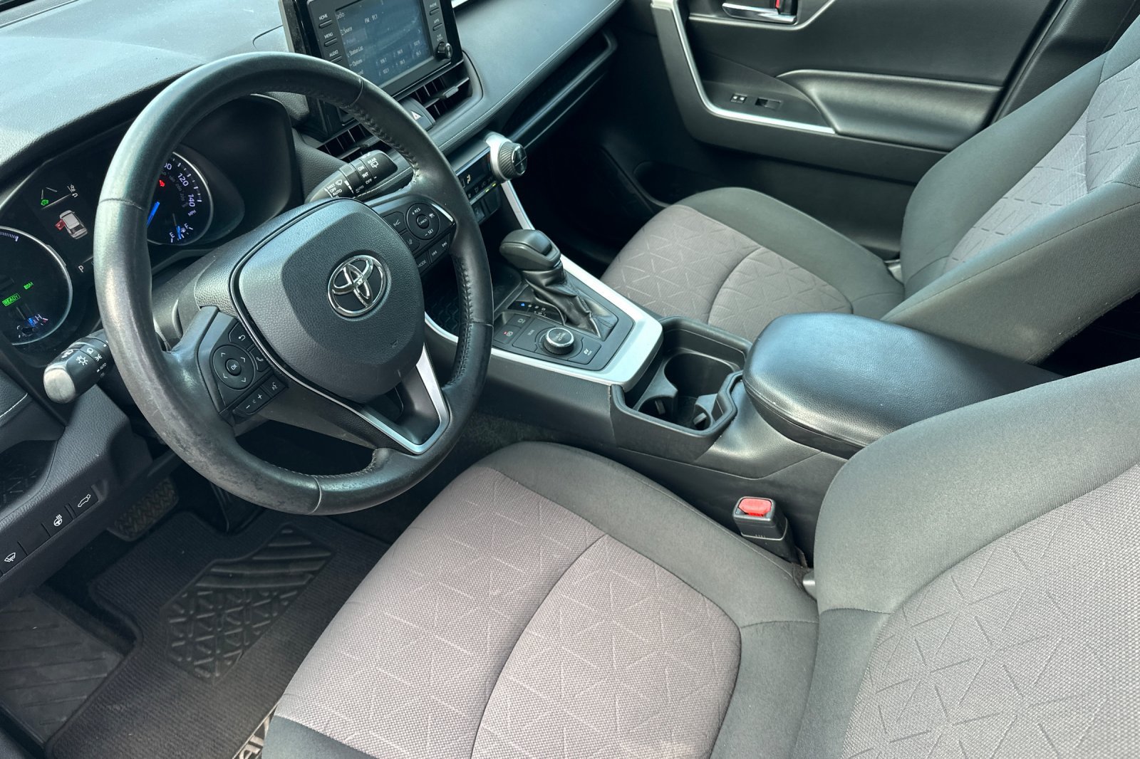 Certified 2019 Toyota RAV4 XLE w/ Convenience Package AWD/4WD image 9