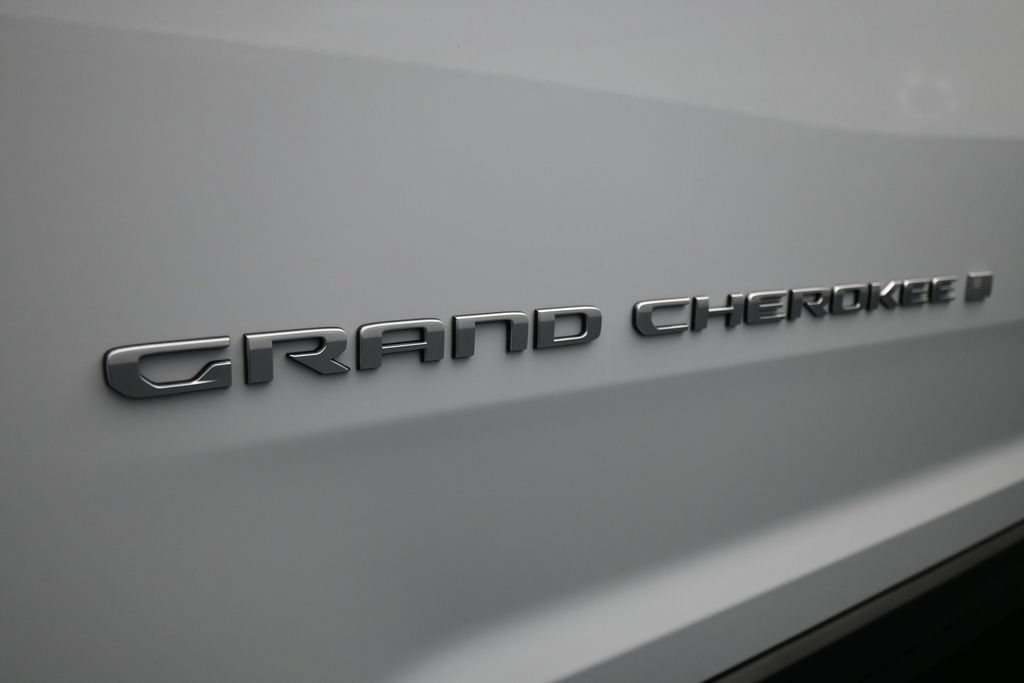 New 2027 Jeep Grand Cherokee L 4WD image 9