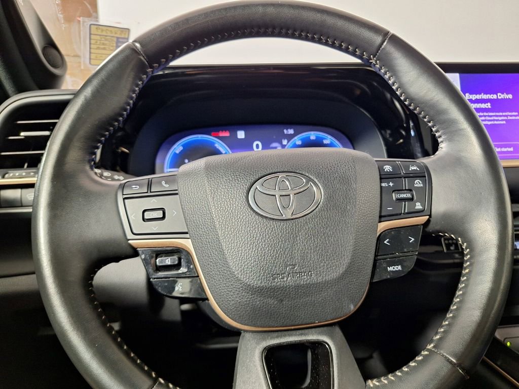 Used 2024 Toyota Crown AWD/4WD image 19