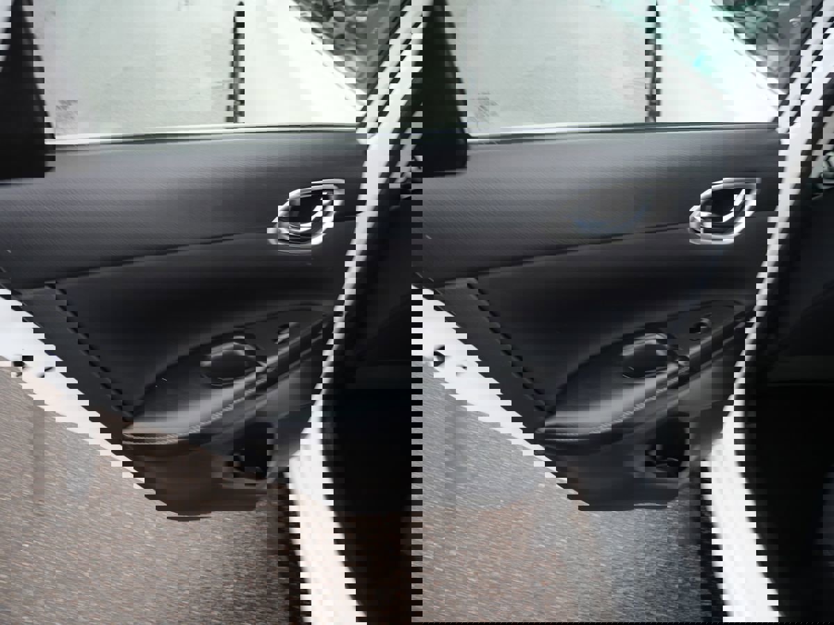 Used 2018 Nissan Sentra SV image 17