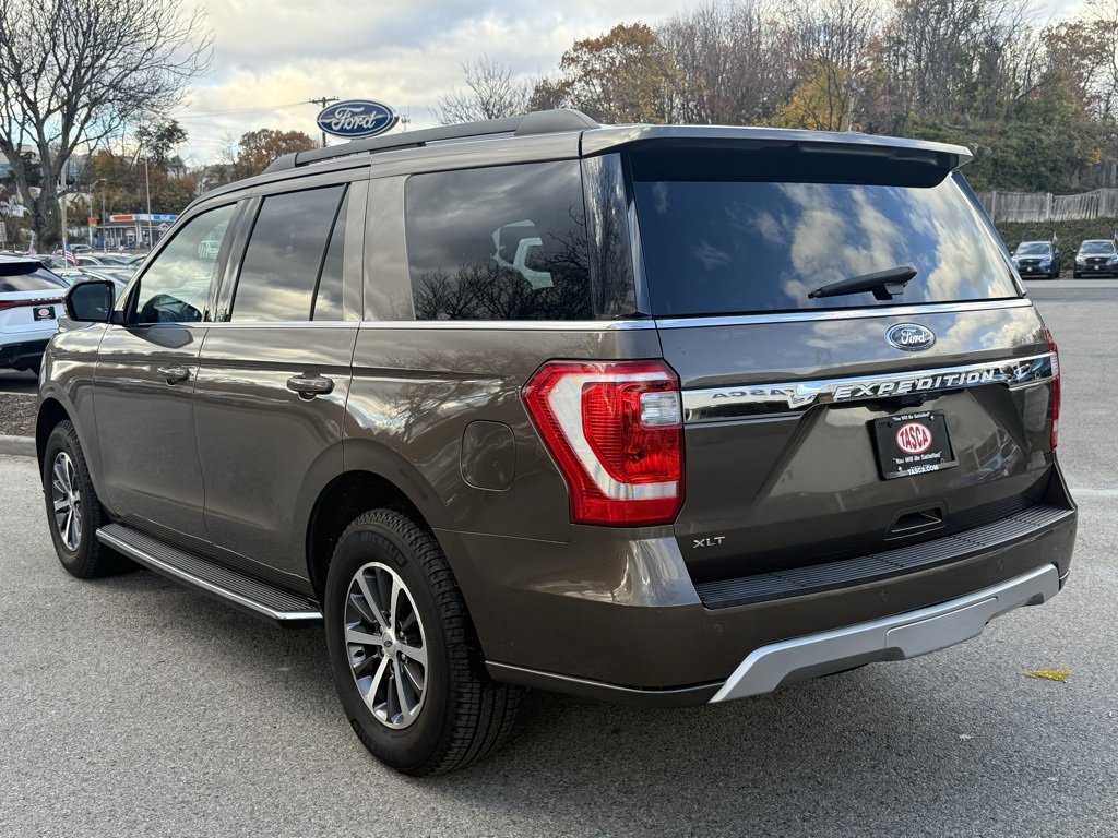 Certified 2019 Ford Expedition XLT w/ Equipment Group 202A image 8