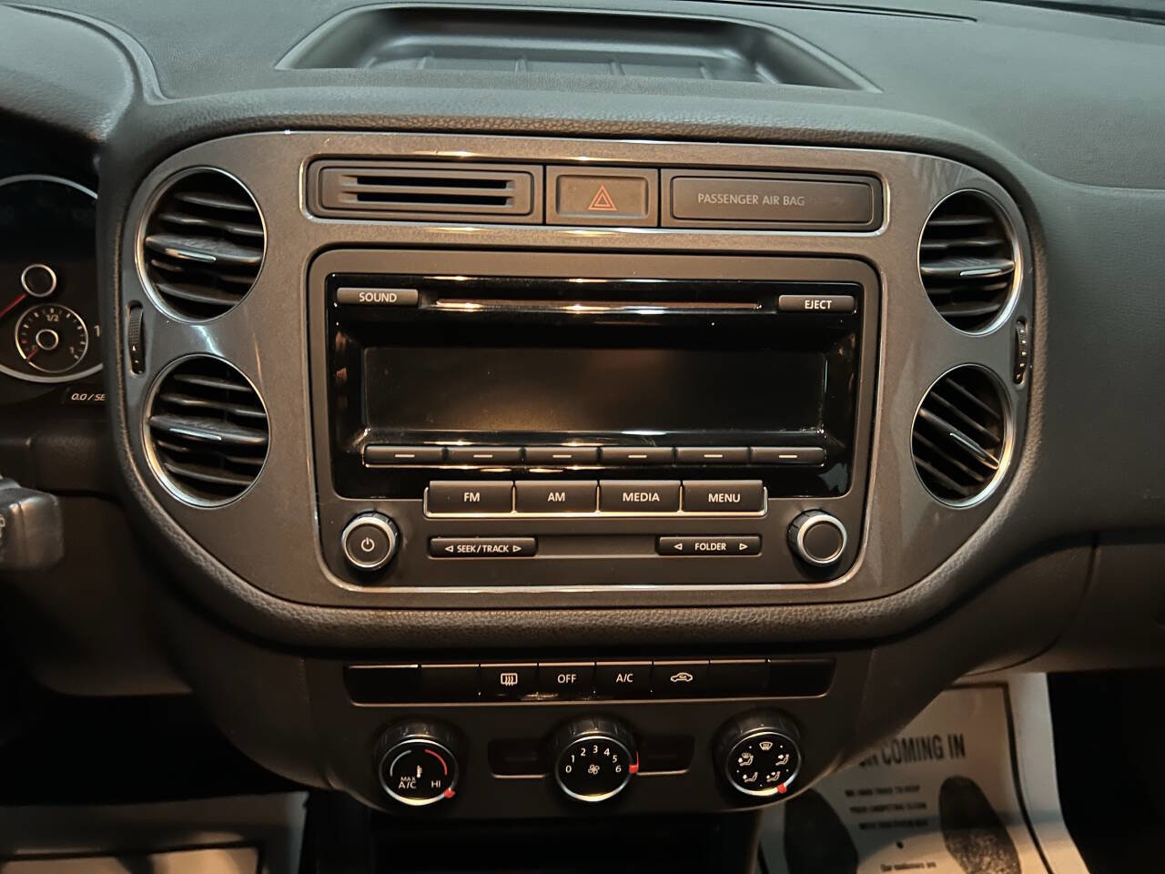 Used 2014 Volkswagen Tiguan S FWD image 32