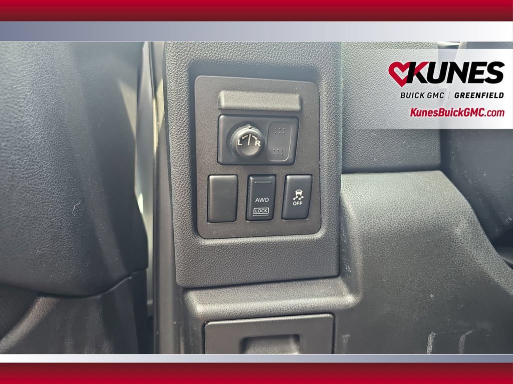 Used 2015 Nissan Rogue S w/ Convenience Package AWD/4WD image 21