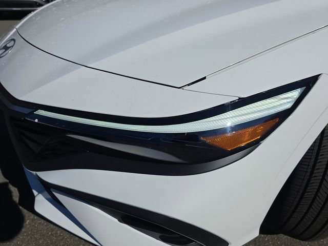 Certified 2025 Hyundai Elantra Blue image 43