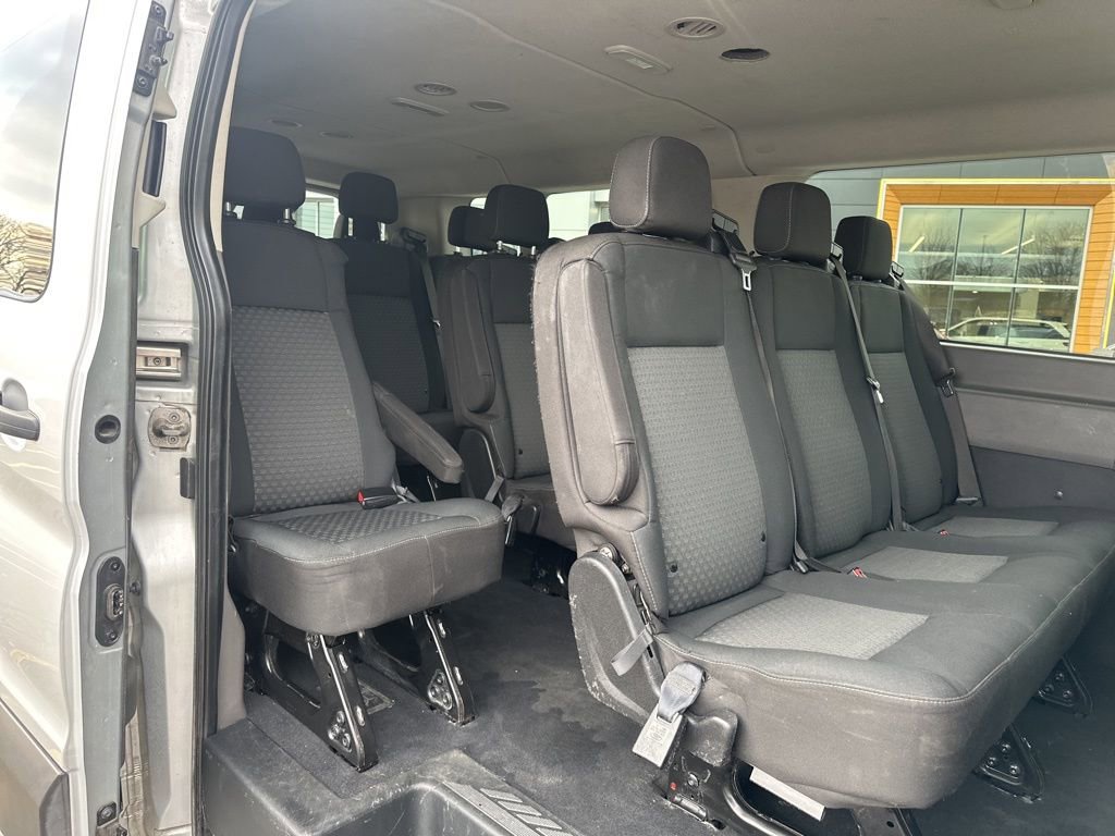 Used 2022 Ford Transit 350 XLT image 26