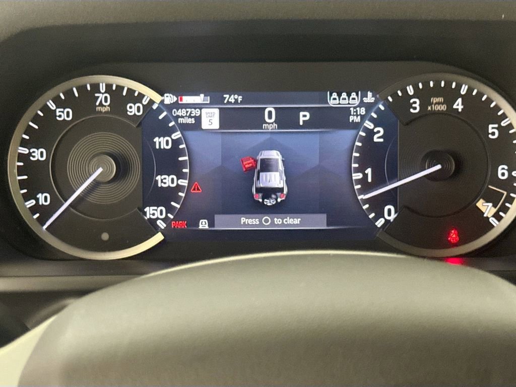 Used 2023 Land Rover Defender 130 SE image 11