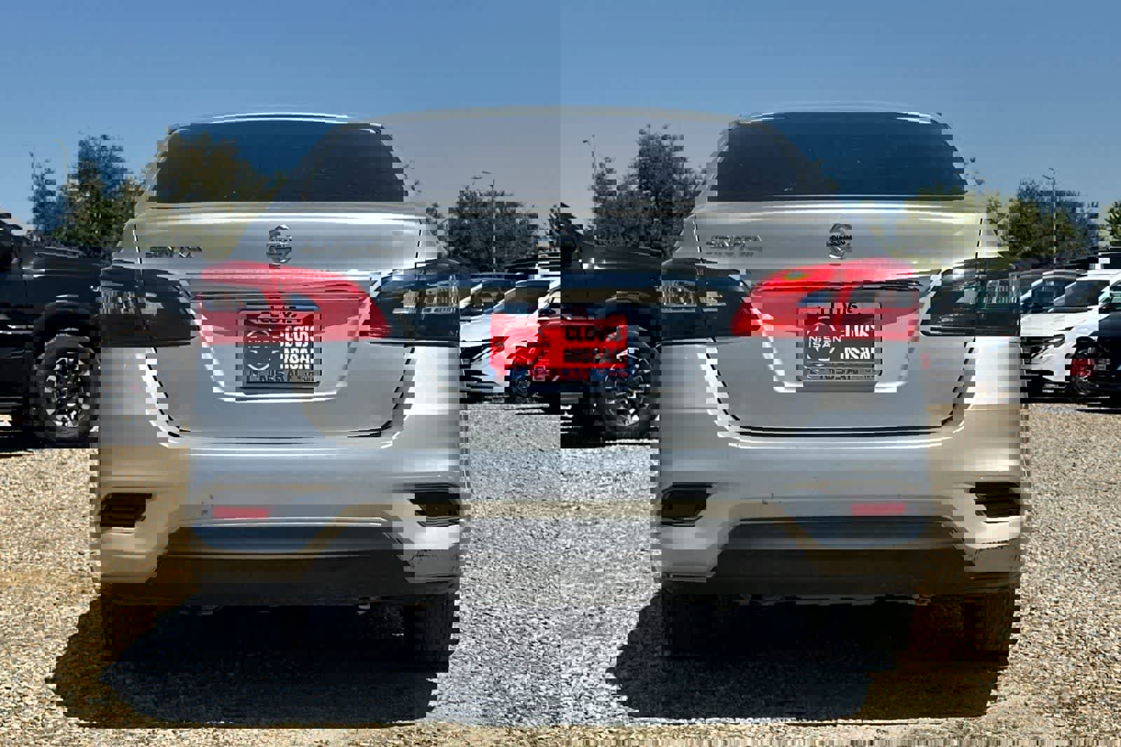 Used 2016 Nissan Sentra S image 8